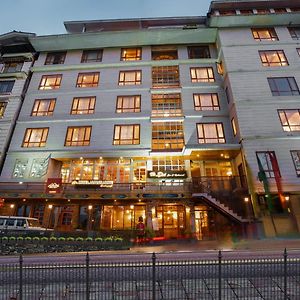 Summit Alpine Abode Hotel 5 Mins From Mg Marg